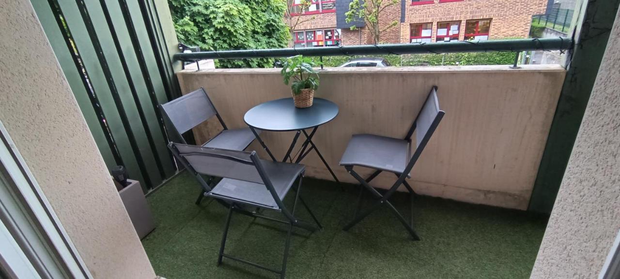 Stylish 1-Bedroom Flat With Beautiful Terrace , For A Cosy Retreat Strasburgo Esterno foto
